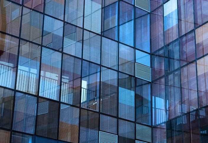 Трансформация пространства: эстетика в стеклянных стенах